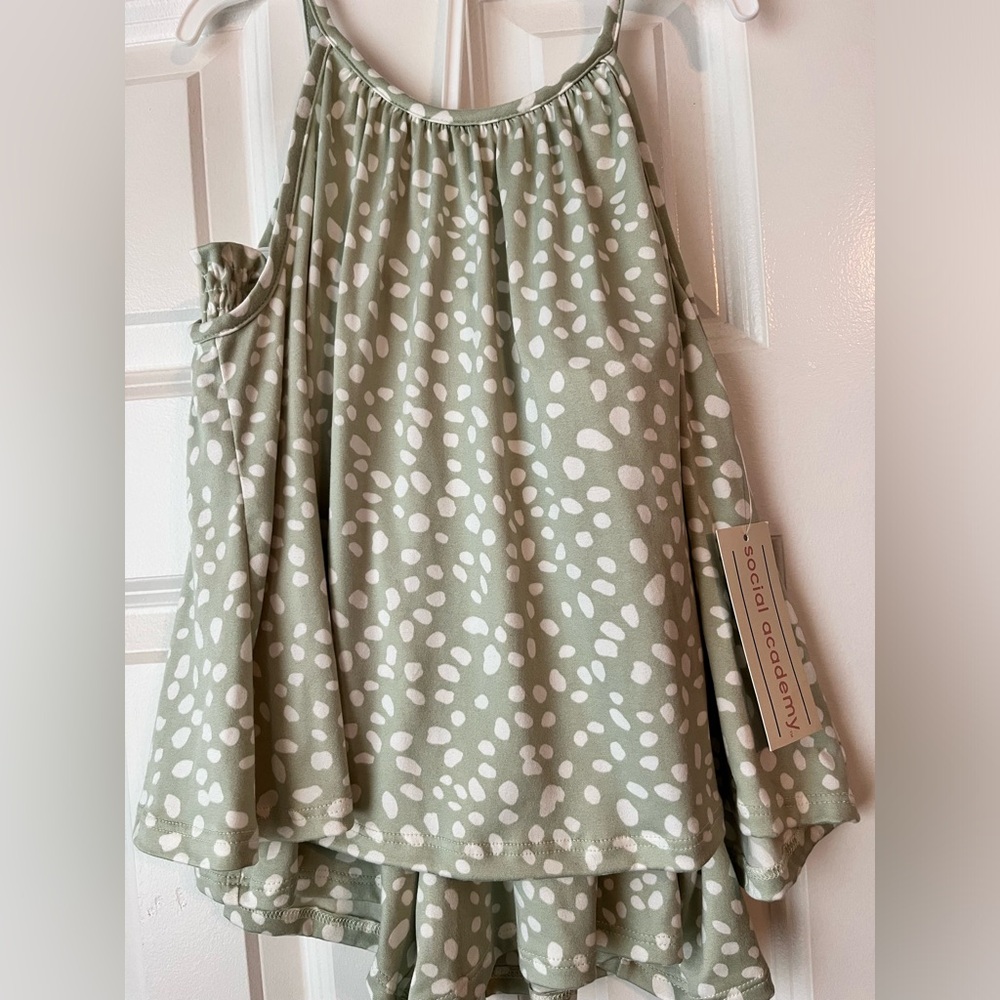 NEW Girls two piece polka dot outfit